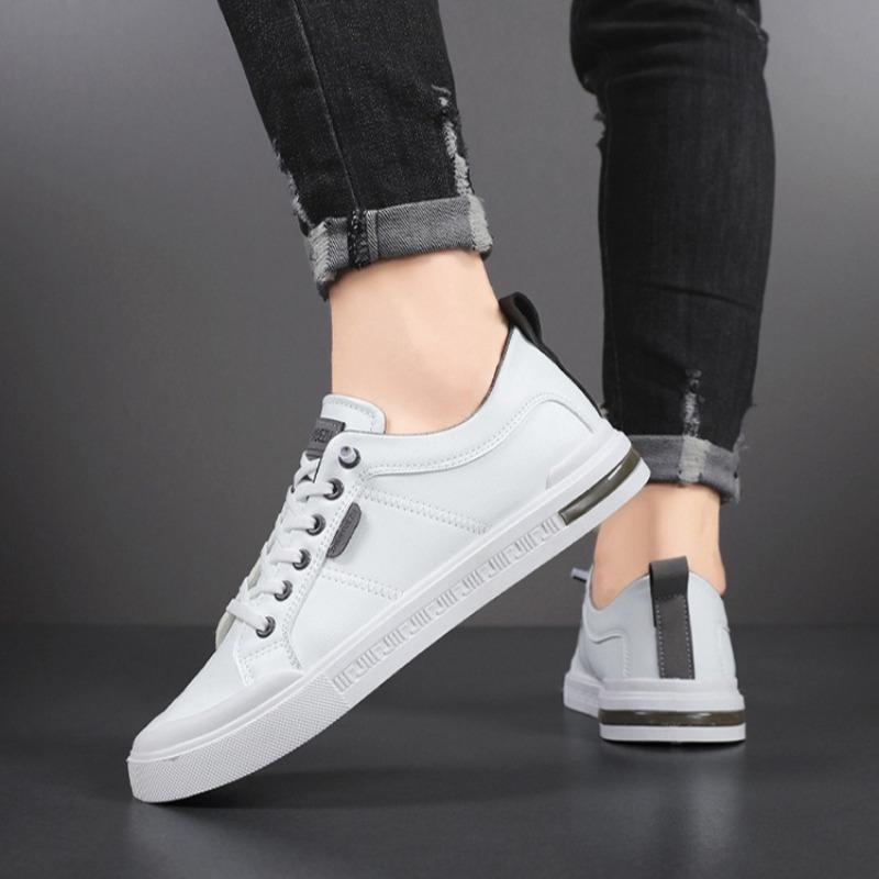 Spring Summer Mens Leather Board Shoes Lightweight Breathable Casual Shoes Loafers Sale Youth Men Flats Sneakers Tenis Masculino