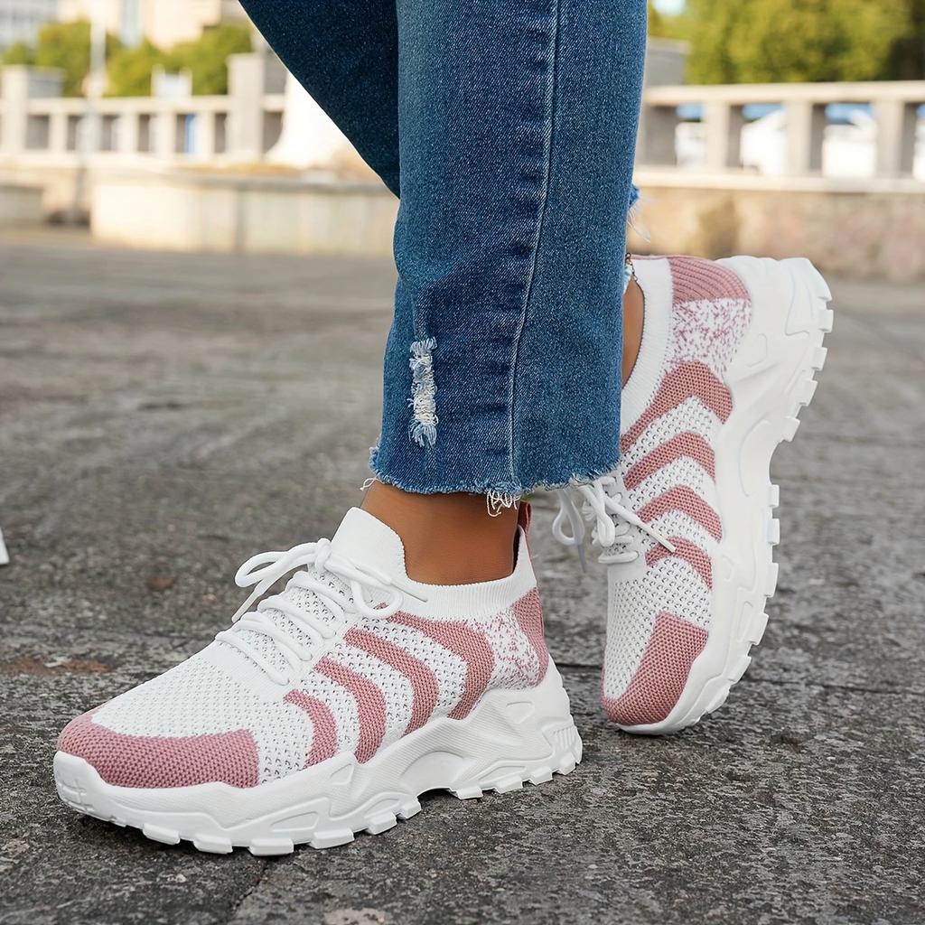 Spring/Summer Women's Fly Weaving Mesh Sports Shoes Thick Soled Lightweight Casual Shoes Running Shoes Student Shoes