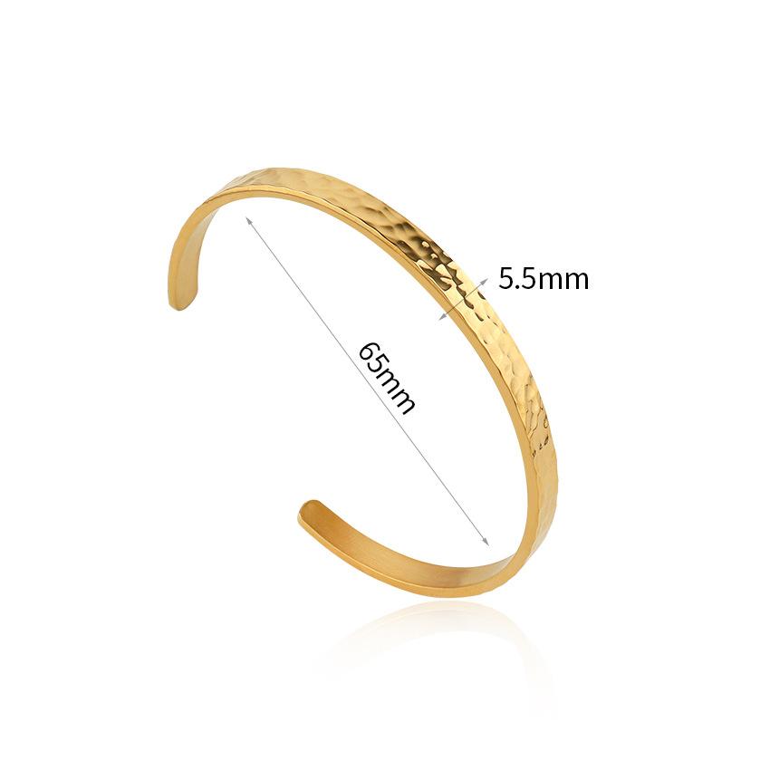 

High Cold Design Simple Gold-Plated Titanium Steel Hammer Printing Surface Concave-Convex Texture Opening Bracelet золотий
