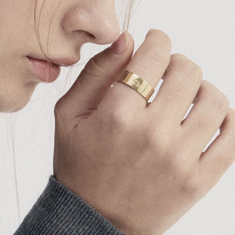 

LOVEMBER [silver 925] e Flat R SILVER