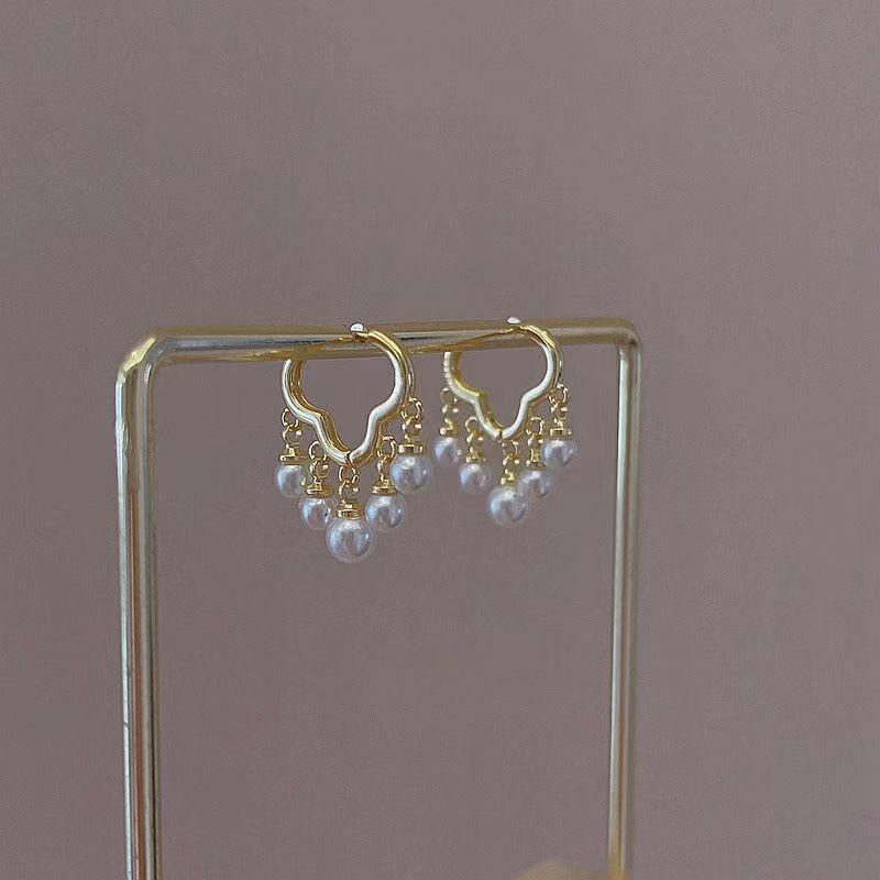 Pearl Collection: Trendy Korean Light Luxury Retro Earrings for Women, 2025 Edition