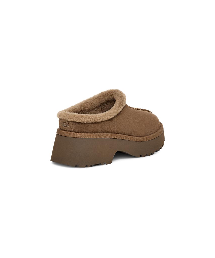Ugg Round Toe Platform Clogs (New Heights Cozy Clogs) W-Hickory / 1162510Hck