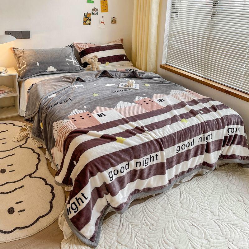 Summer Ice Silk Cool Thin Quilt Comforter Soft Air Conditioning Quilt/Duvet/Blanket Bed Duvets 150 Single Bed Quilt