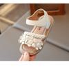 Girls' shoes, children's floral princess sandals, summer baby beach soft-sole walking shoes.