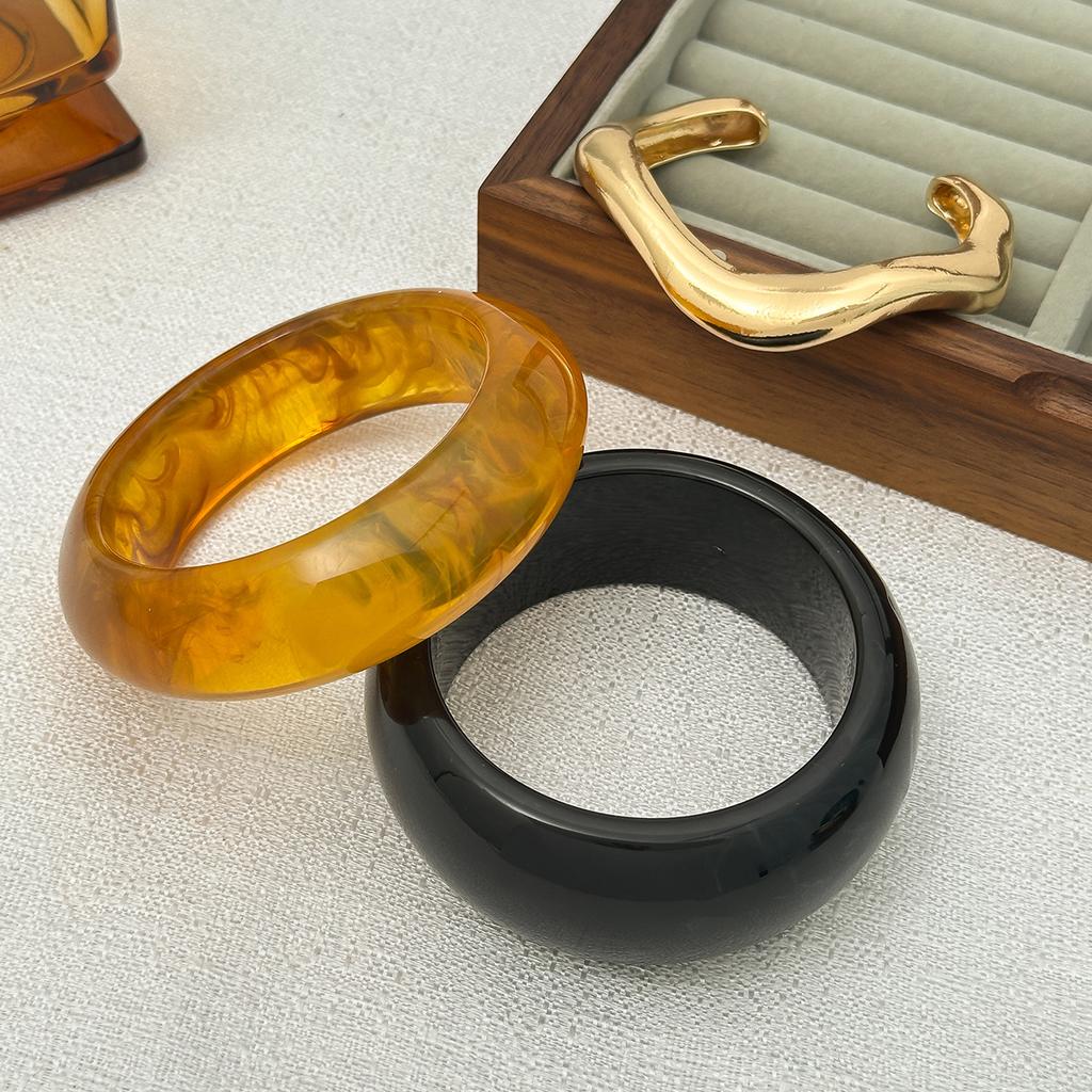 Fashion Translucent Smudged Resin Bracelet Bracelet Irregular Smooth Acrylic Wide Bracelet