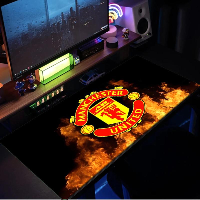 Manchester Crest Mouse Pad, Rubber Base, Mouse Pad for Gamers and Office Use, Gaming Desk , Easy To Clean Mat Christmas Fan Gifts