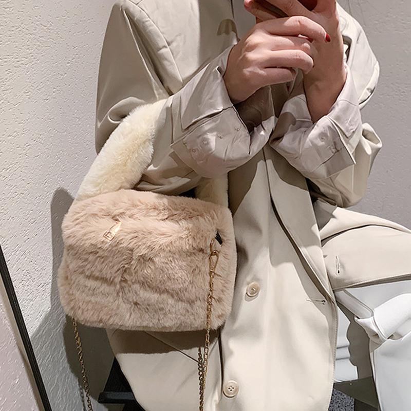 

Женская новая косметичка, ручная пушистая сумка, сумка через плечо, модная пушистая милая сумка с цепочкой