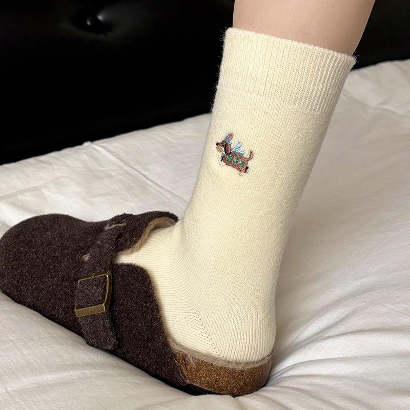Cute Cartoon Embroidered Wool Mid-length Socks for Autumn and Winter, Thickened and Warm In Winter, Pile Socks