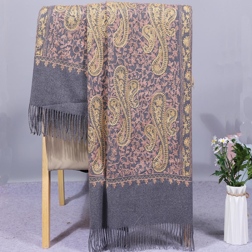 Nepal Embroidered Cashew Flower Ethnic Style Scarf for Women, Autumn and Winter Wedding Banquet Thickened Cheongsam Shawl for Scenic Areas