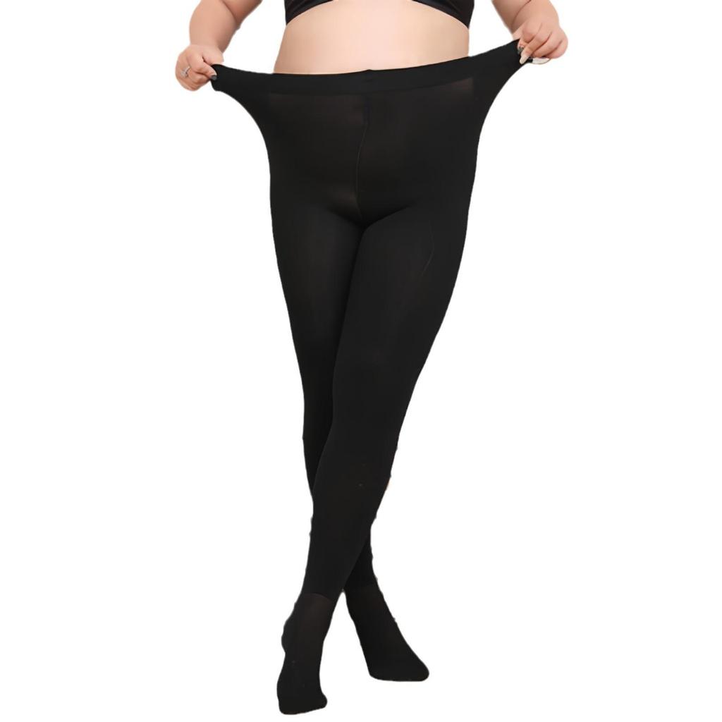 Black velvet leggings for plus-size women: no slipping or snagging. Perfect for spring and autumn.