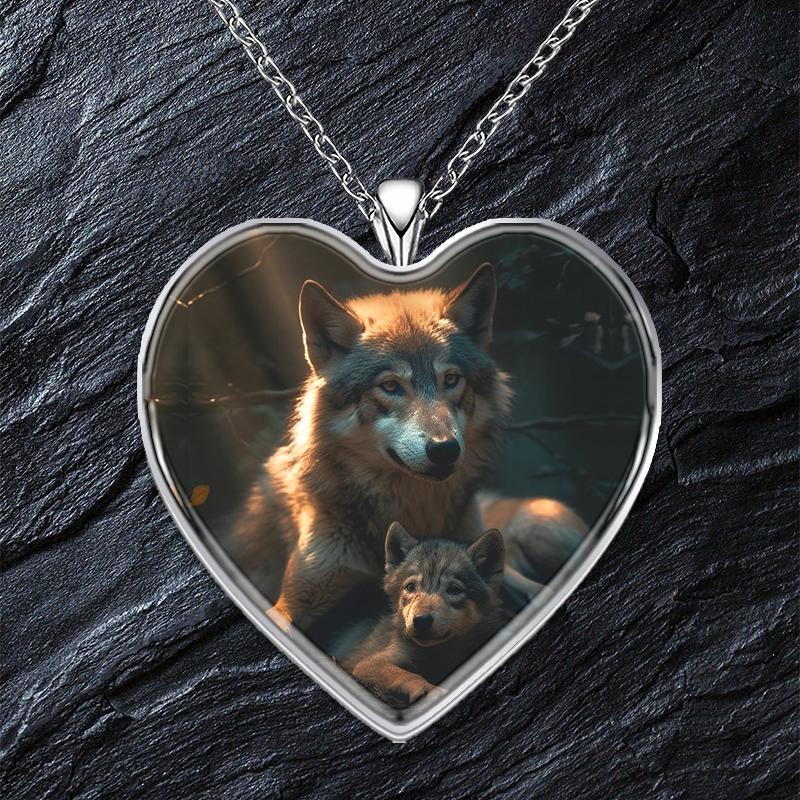 

Стильное крутое колье в форме сердечка