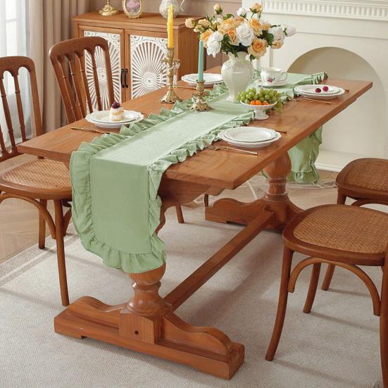 Ruffled Table Runner Scalloped Edge Rustic Table Runner Washable Farmhouse Style Table Runner for Dining Table Wedding Bride Shower Party Decoration