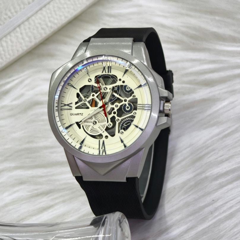 New Fashion Luxury Man Top Hollow Silicone Watch Men Business Quartz Watches For Gift Students Sports Wrist Watches Reloj Hombre