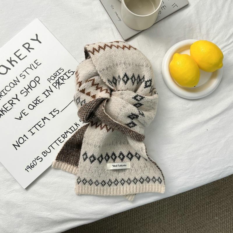 Korean-style scarf for autumn and winter, Fair Isle Jacquard knit scarf, Korean style atmosphere thickened warm windproof neck cover for women