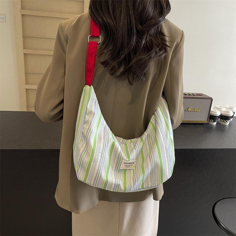 Casual Striped Large-capacity Nylon Cloth Bag Women's New Lightweight Versatile Messenger Bag Commuter Shoulder Bag