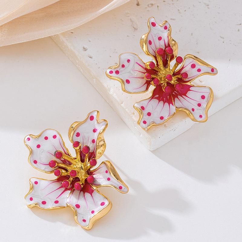 Vintage Enamel Colored Drip Oil Flower Irregular Stud Earrings for Women Elegant Metal Floral Geometric Earring Vacation Jewelry
