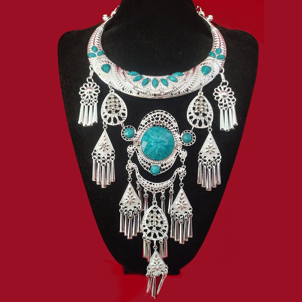 Ланди этнический стиль преувеличенный серебряный ошейник Мяо серебряный ошейник с характерным драгоценным камнем украшения для танца Мяо женское ожерелье