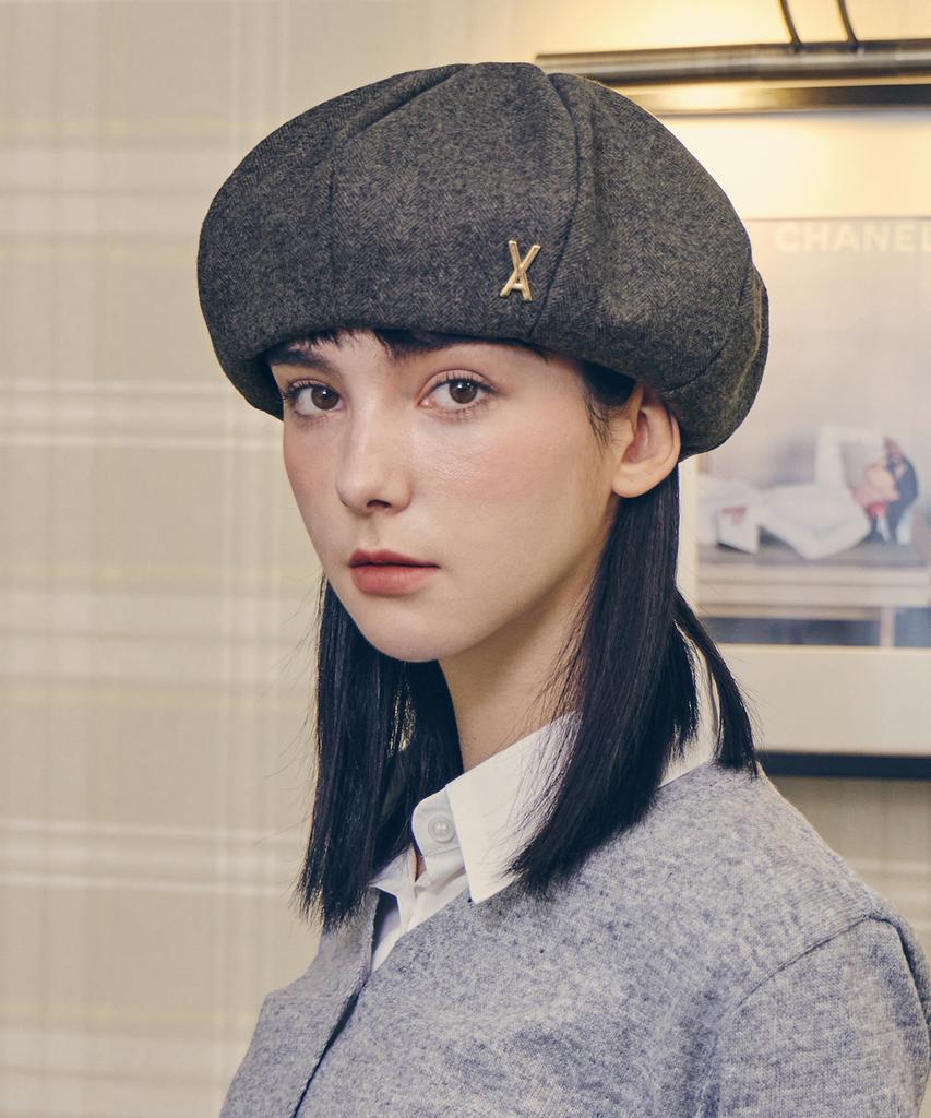 Bajal Va Studded Octagonal Wool Beret Grey