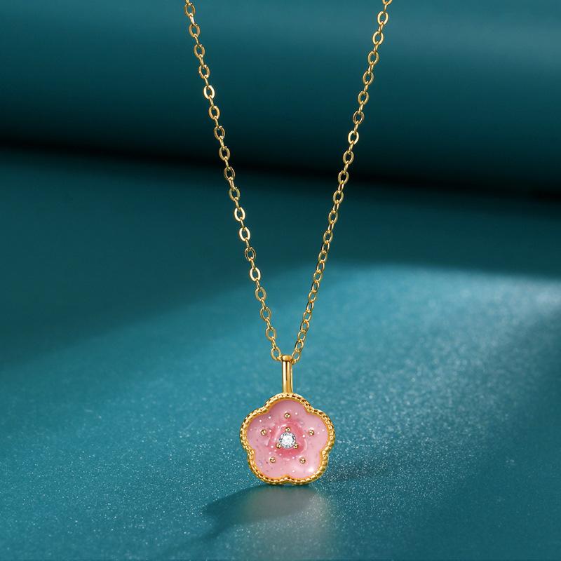 

Маленькое ожерелье на удачу с персиковым цветком, женская легкая роскошная подвеска с цветком сливы, корейская маленькая свежая цветочная фея, корейский выпуск, женские украшения