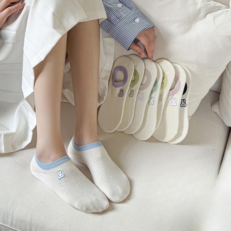 

Women s Boat Socks Spring and Summer, Shallow, Invisible, Anti-slip, Boneless, Non-falling Heel, Deodorizing, Antibacterial, Cartoon, Versatile Socks 1 pair чорний