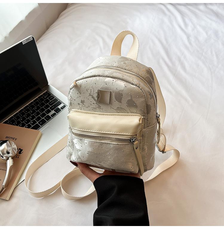 Diamond backpack women s 2025 new college style fashion travel backpack niche design student schoolbag handbag белый 2849₽