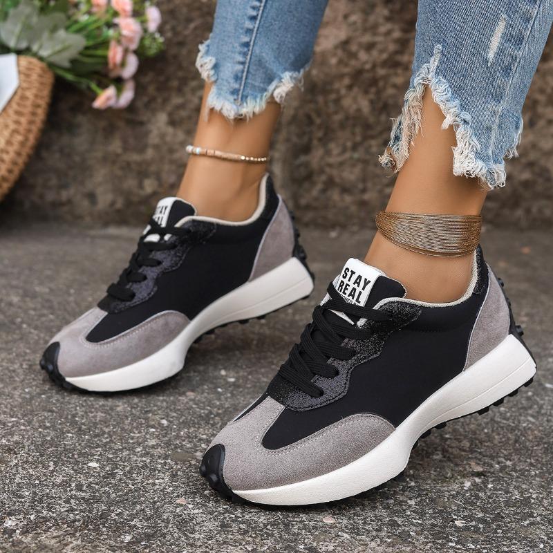 New Lightweight and Large-sized Sports Shoes, Breathable Front Lace-up, Casual and Versatile Running Shoes for Women