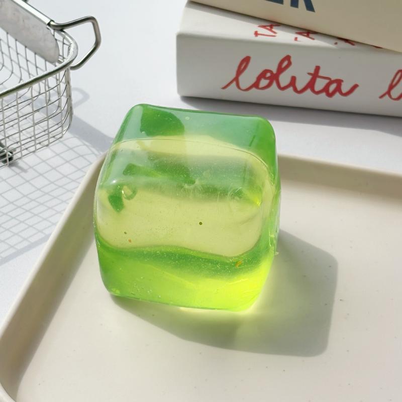 Transparent Ice Cube Squeeze Toy Soft Stress Relief Novelty Toy Funny Gift for Friends Colleagues Office Stress Release A3