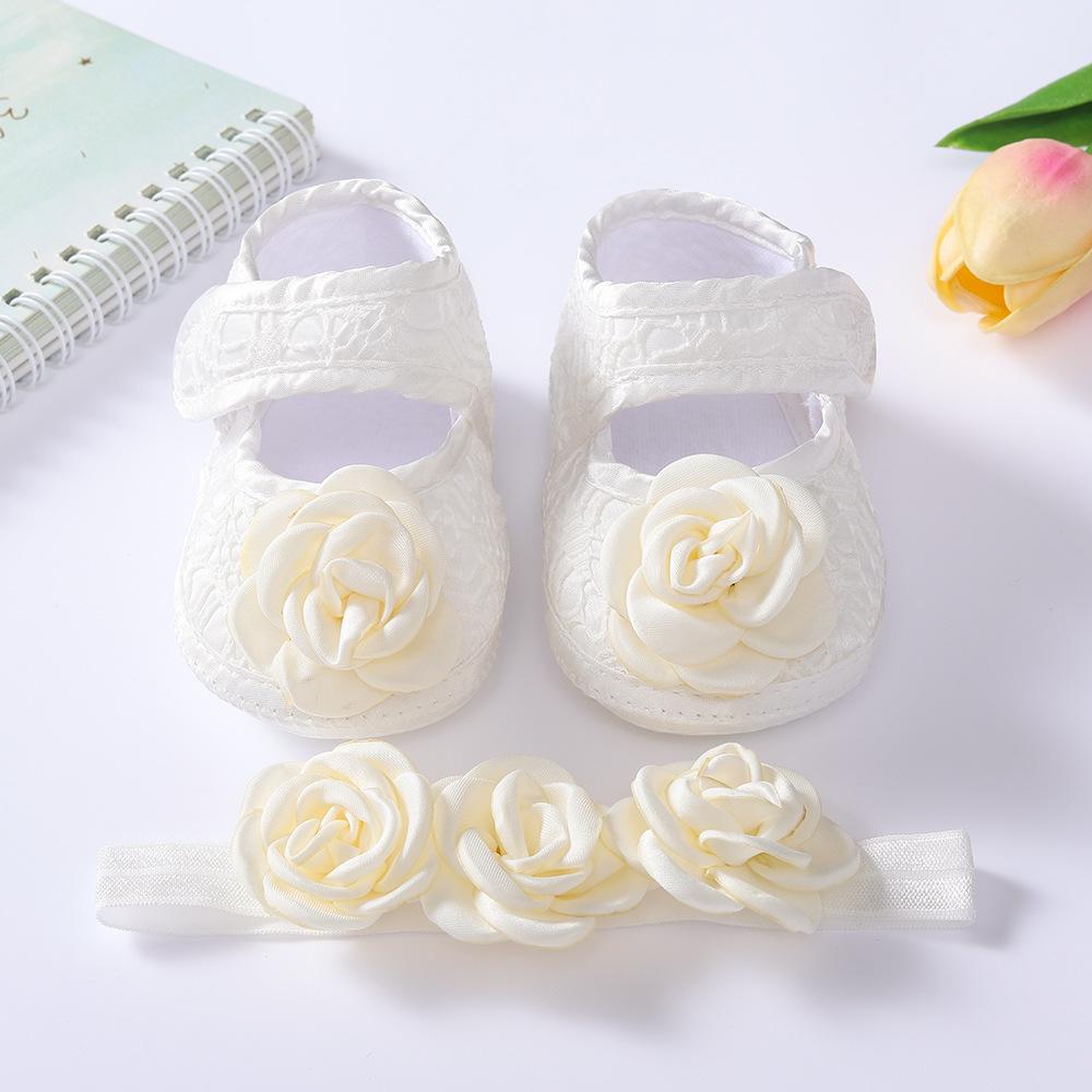 Witte Kant Baby Meisje Ledikant Schoentjes & Bijpassende Elastische Hoofdband Set, Pasgeboren Zacht Antislip Zool Satijnen Strik Bloemen Mary Jane Prinses Schoenen