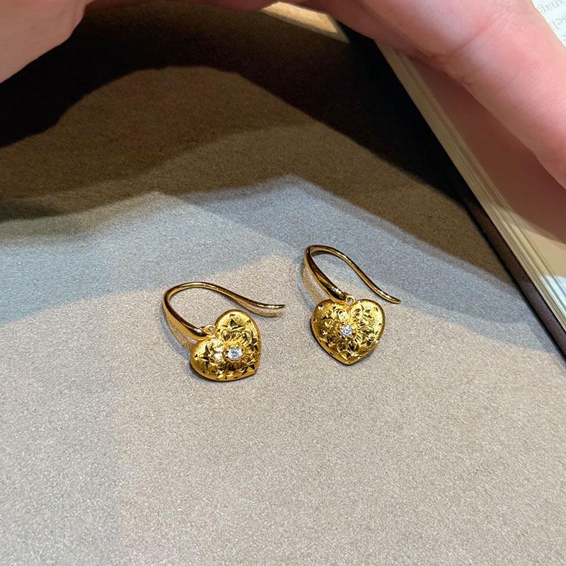 Classic inlay diamonds brushed heart-shaped earrings for women high-end simple autumn and winter style earring banquet jewelry