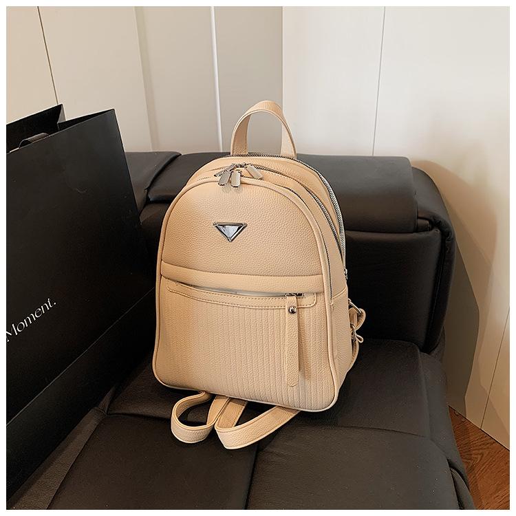 

New trendy work commuter backpack women s high sense niche travel fashion leisure versatile backpack хакі