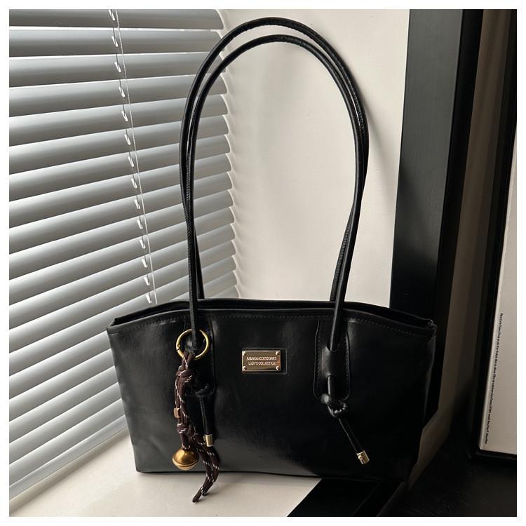 Pu Tote Bag For Women With Stitching Design And Inner Phone Pocket For Daily Use
