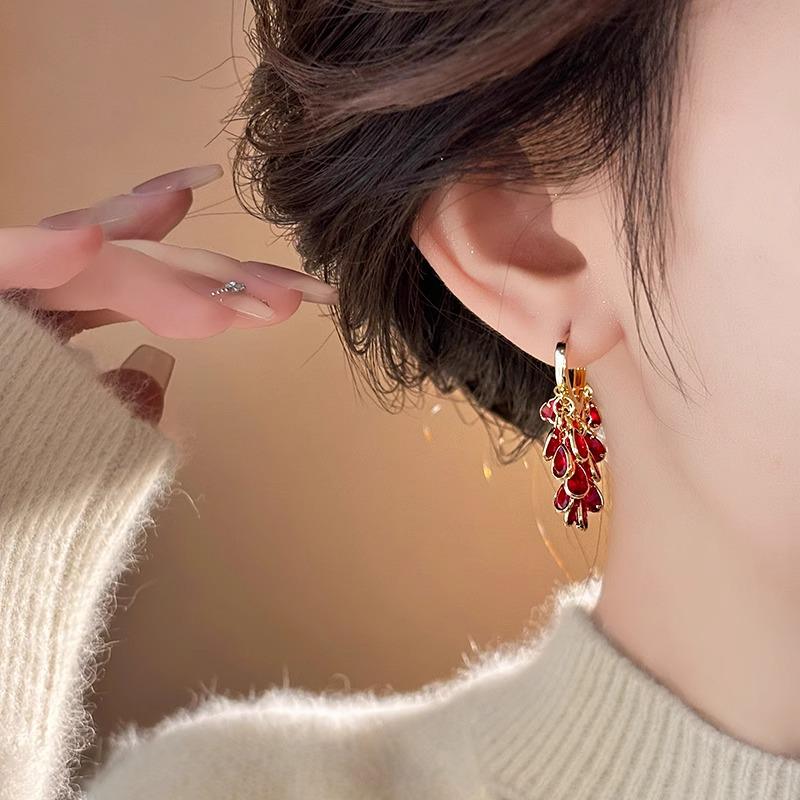 Red Teardrop Tassel Love Heart Ear Cuff Earrings: Autumn/Winter Fashion for Women