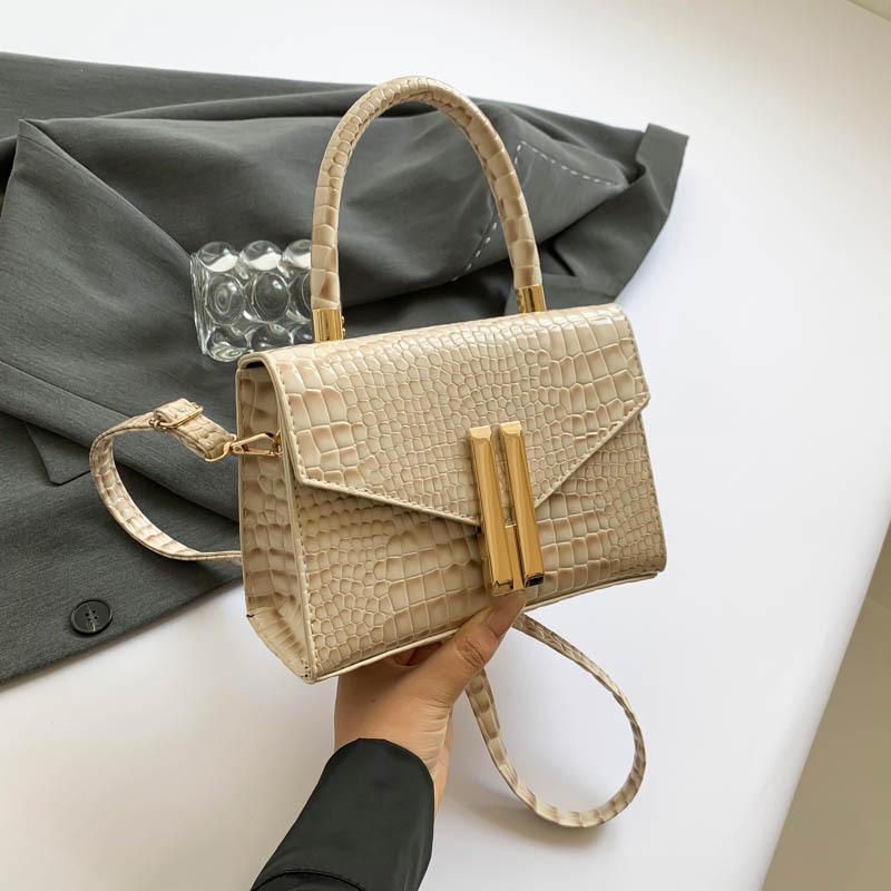 

Повсякденна сумка в іноземному стилі, жіноча маленька квадратна сумка з нішевим дизайном, нова літня модна тенденція 2024 року, маленька квадратна сумка через плече хакі