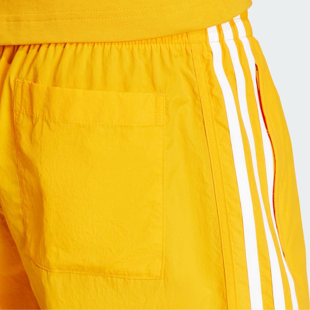 Adidas Originals Adicolor Classics Sprinter Shorts With Small Logo Embroidery And Comfortable Knitted Fabric Men Shorts Orange IZ2418