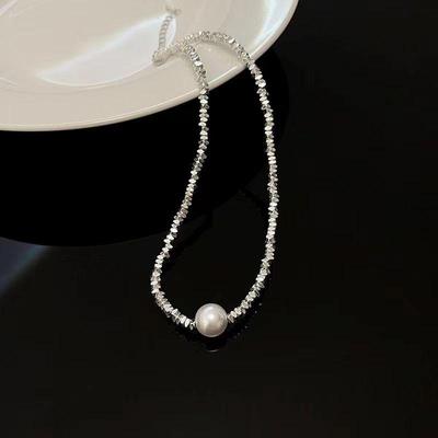 Collana con Perle Finte d'Argento Spezzato di Lusso Leggero, con Design di Nicchia e Raffinata Catena per la Clavicola, Collana Versatile