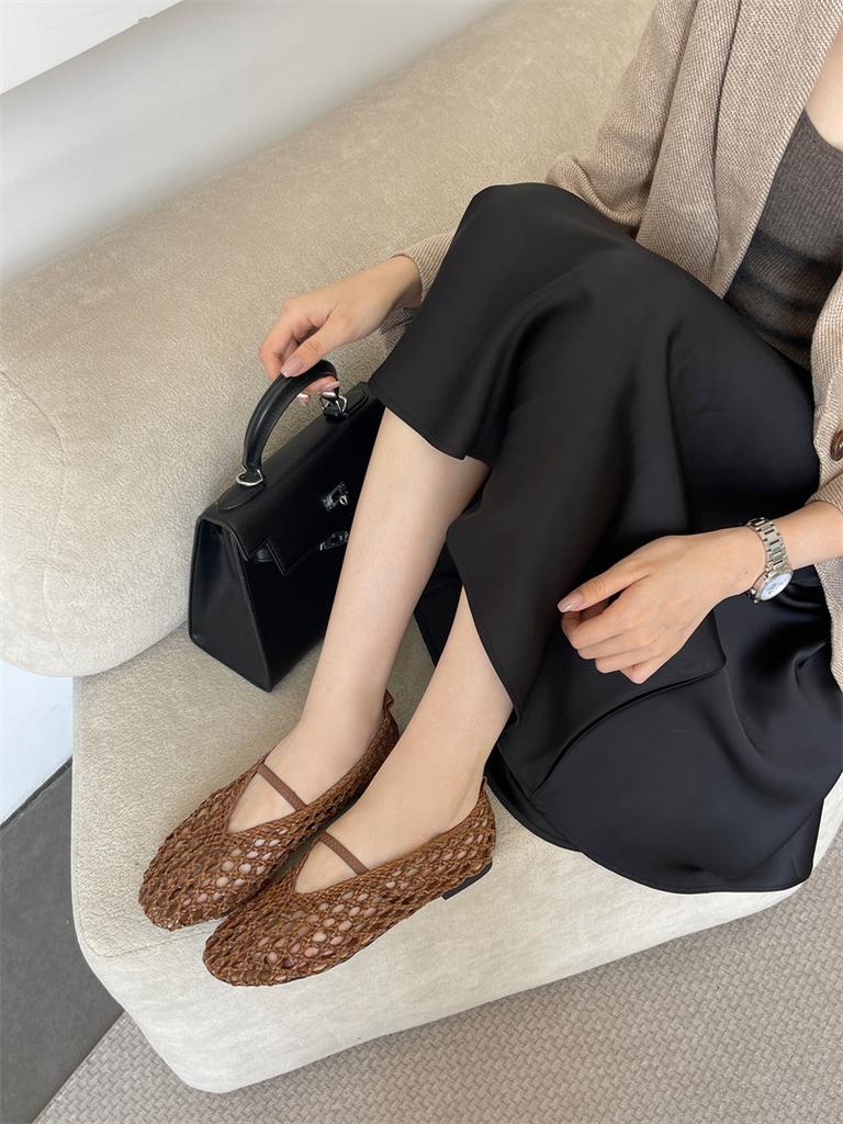 2025 new woven flat-soled single shoes hollow women's shoes