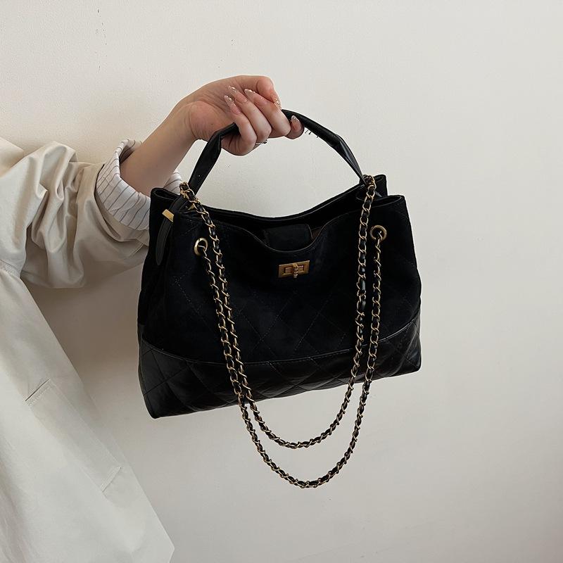 

Popular Women s Shoulder Messenger Bag Chain High-end Simple Tote Bag Handbag чорний