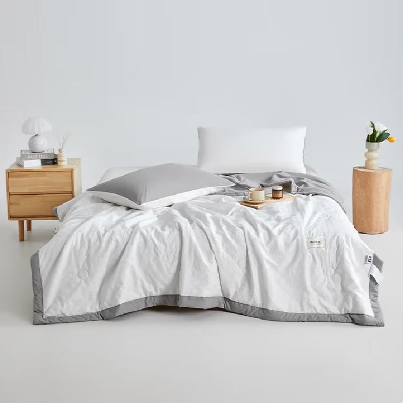 

Muji Knitted Jacquard Quilt