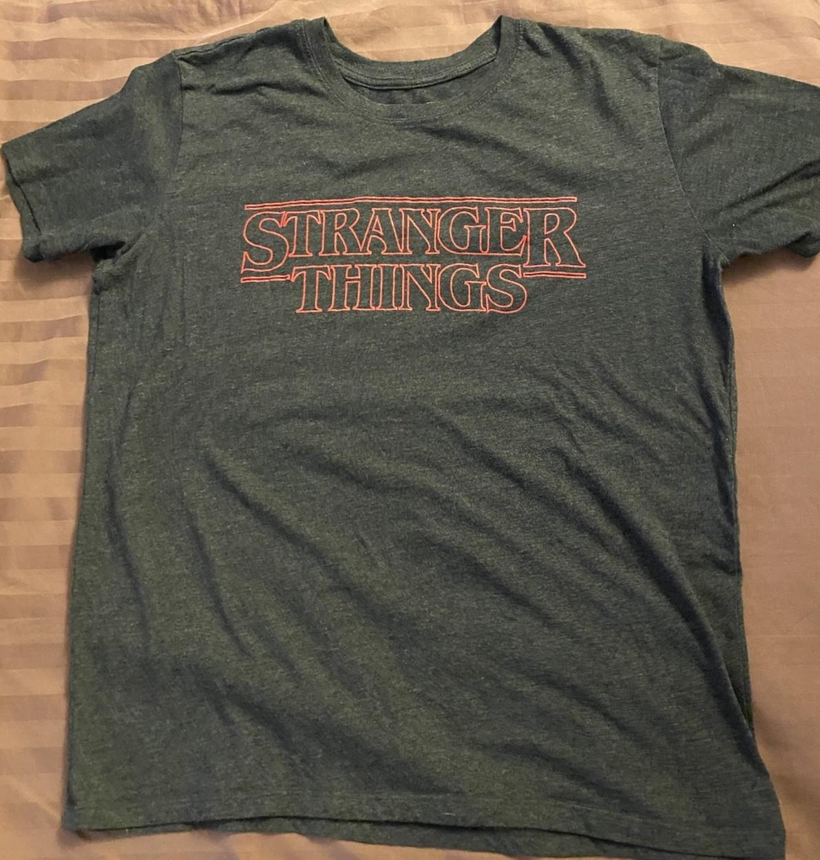 Stranger Things Logo Size Large T-Shirt Grayish Black Netflix 2020 Unisex T-Shirt S
