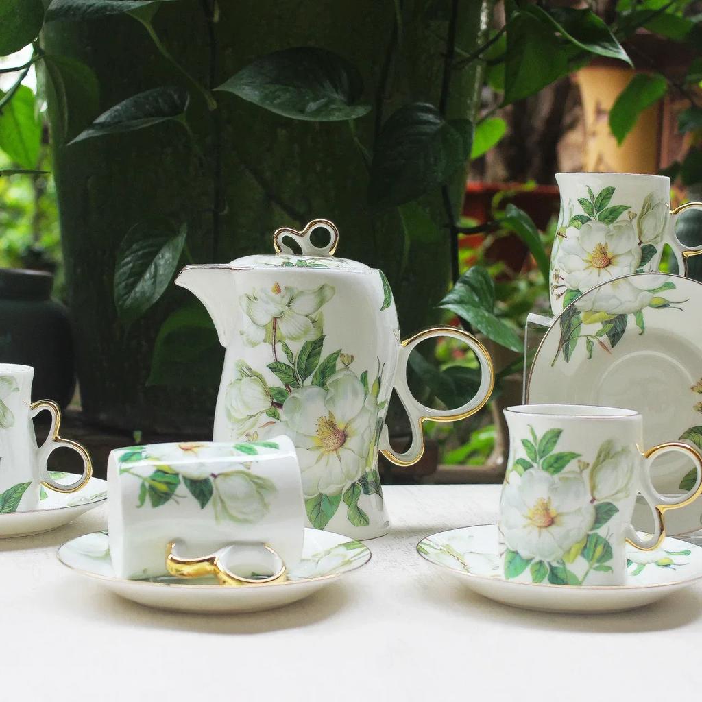 European Ceramic Coffee Pot Ceramic Cup Flower Teapot Set 1 Pot 4 Cups Saucer Afternoon Tea Set Red Tea Cup Gift