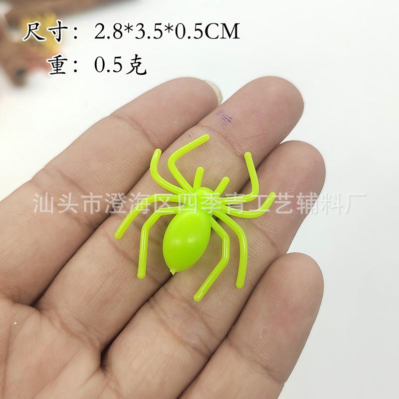 Fake Spiders Can Be Mixed with Halloween Layout Props Mini Little Spiders Trick Simulation Spoof