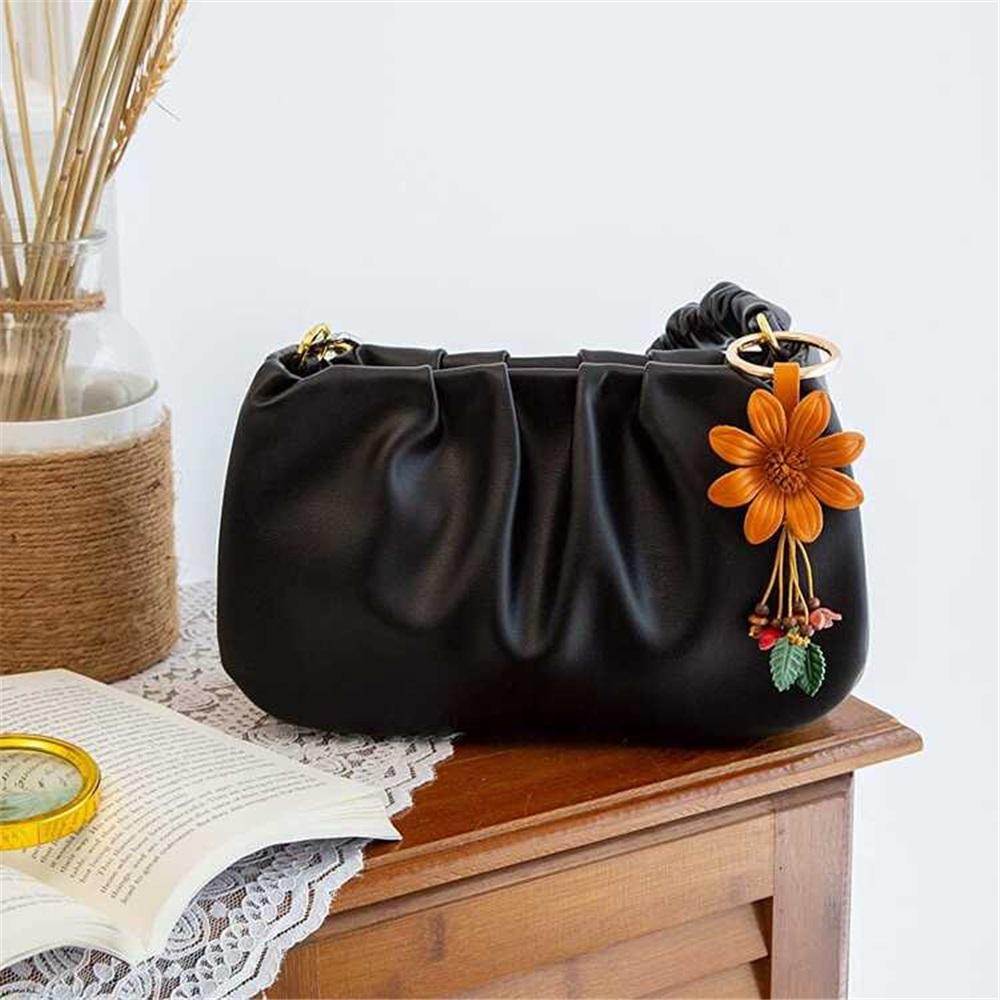 Creative Genuine Leather Flower Keychain Vintage Car Key Ring and Bag Charm