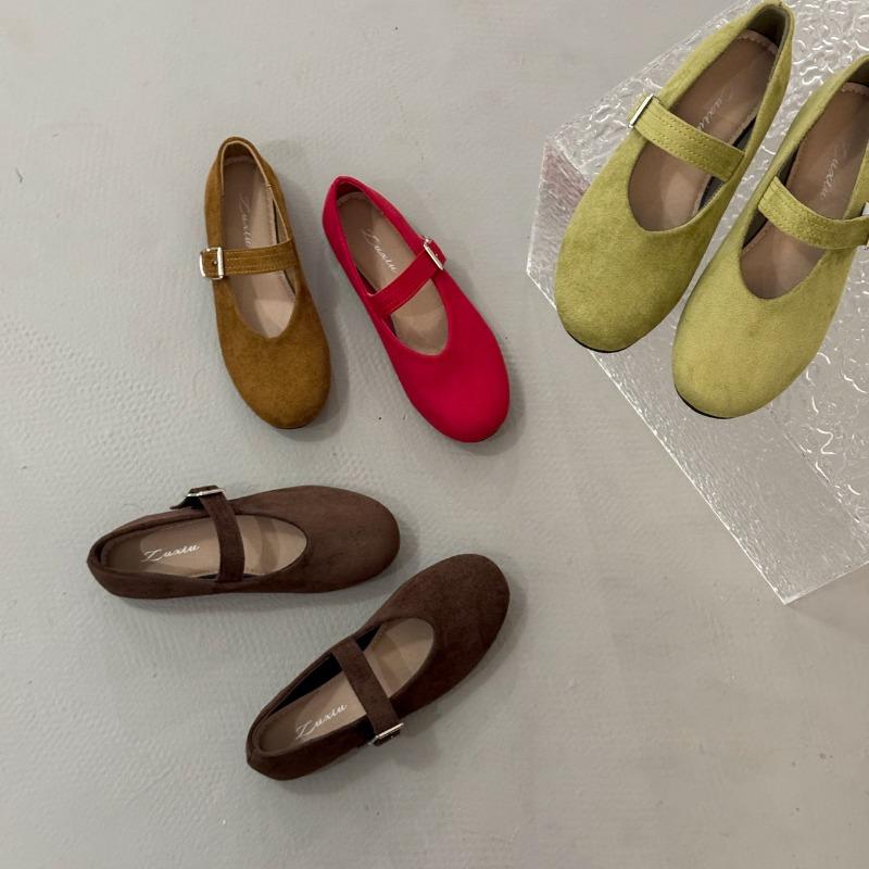 Retro shallow mouth one-word buckle Mary Jane shoes women's new skirt flat-soled Doudou shoes