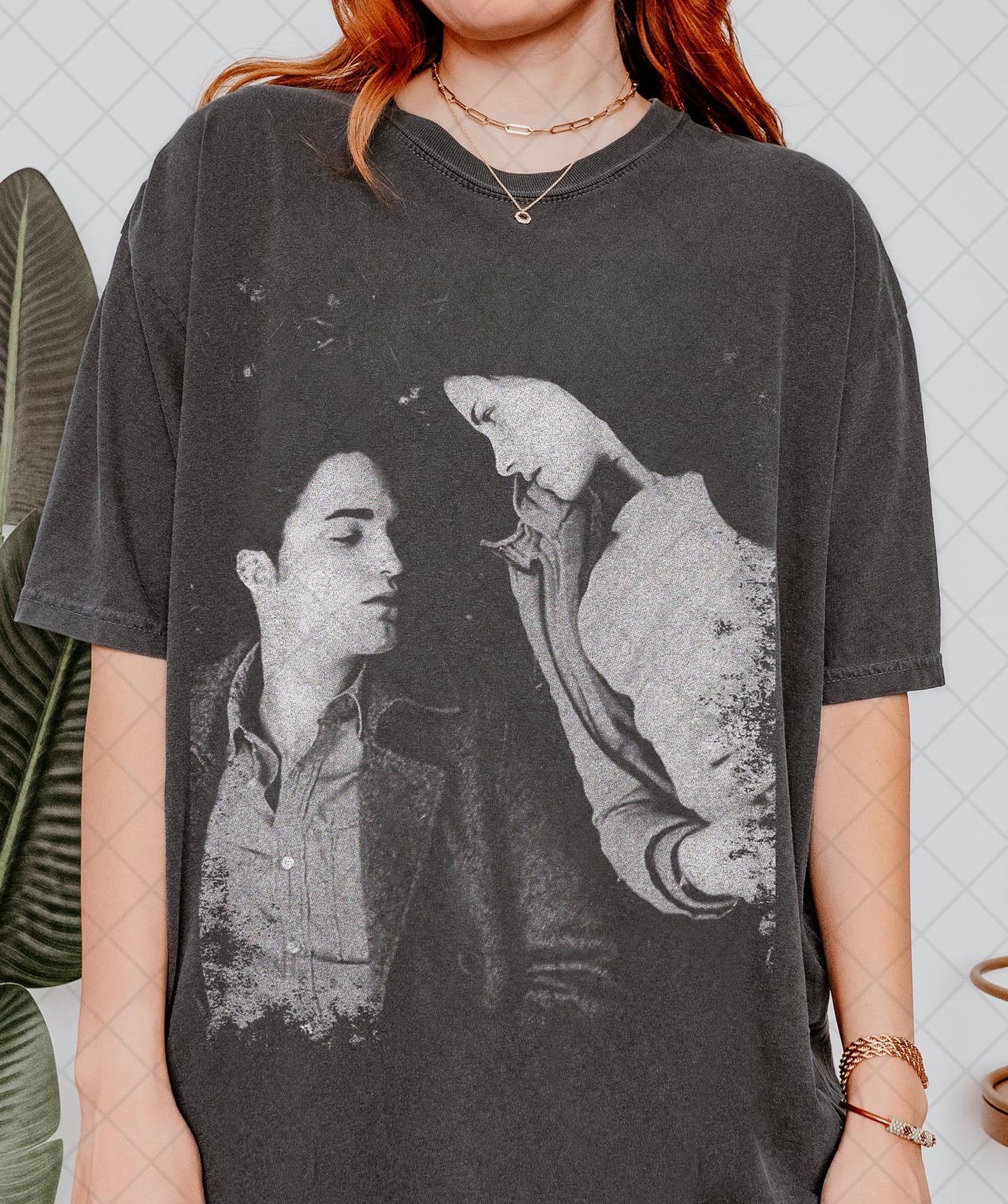 Comfort Colors Twilight Vintage Shirt, Gift For Book Lover Twilight Saga, Vampires Wolves Romance shirt, Edward Cullen Bella 4XL