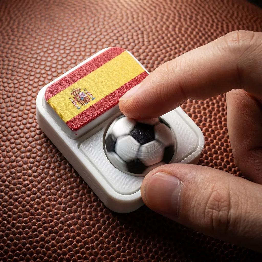 1-10PCS Soccer Fan Collectible Keychain Spinning Clicker Stress Relief Fidget Toy with Flag Pendant Memorial Gift