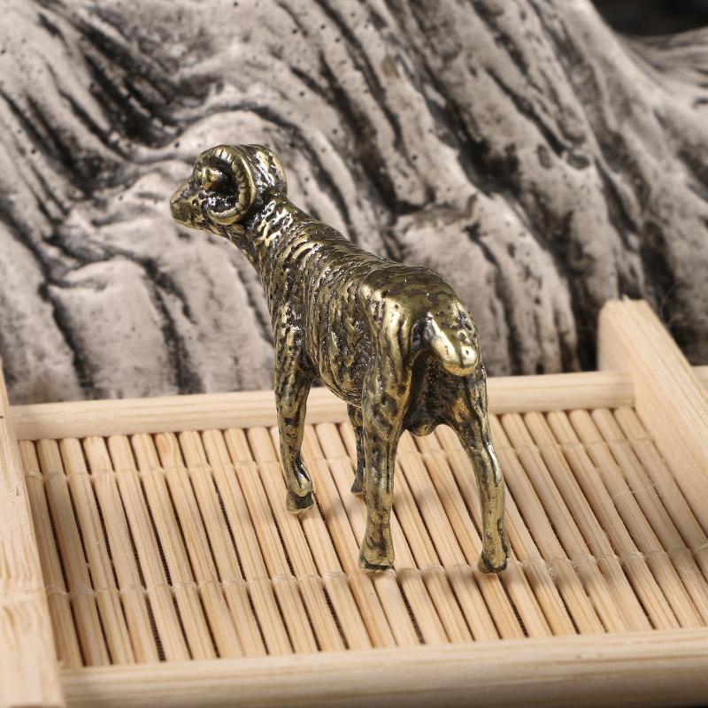 Retro Antelope Brass Statue Mini Desktop Decor Ornament Heavy Duty Paperweight for Study Room Office Home Decor