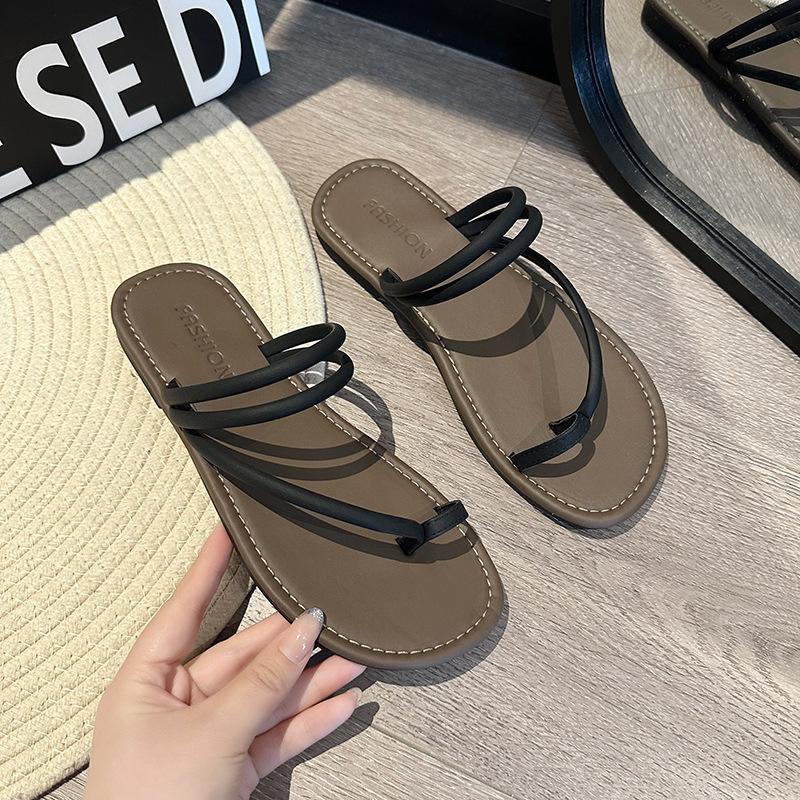 French set of toe flat-bottomed cool slippers women's summer wear 2025 new beautiful fairy style with skirt beach sandals