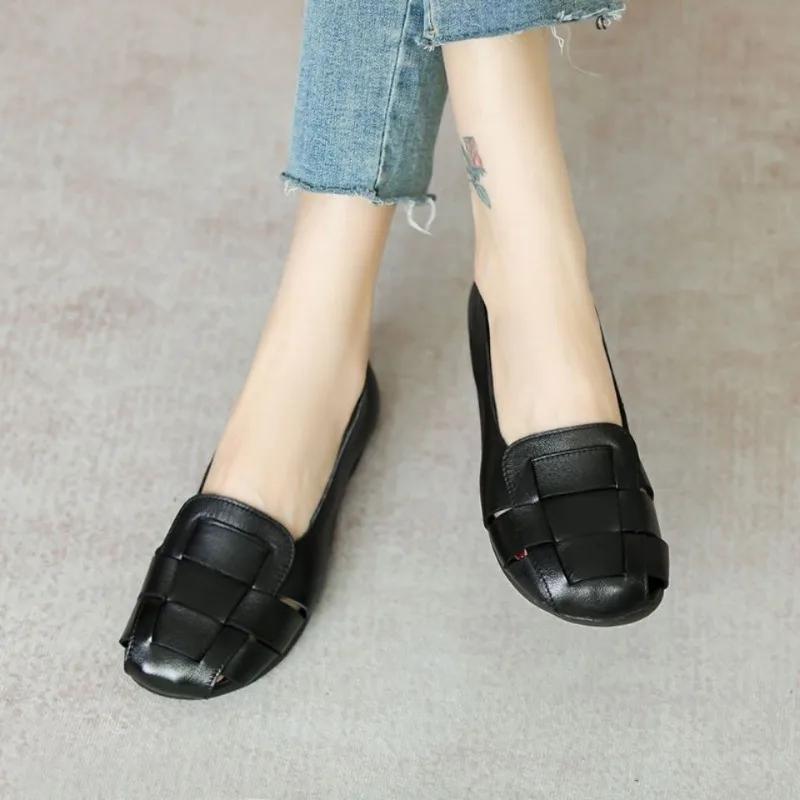 Fashion 2025 Summer New Women's Outdoor Casual Flat Shoes Soft Sole Woven Slip-Ons Breathable Shallow Cut Design for Daily Wear Zapatos