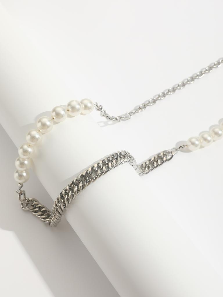 Modny, elegancki i o wspaniałym temperamencie naszyjnik z imitacją perły, naszyjnik z metalowego łańcuszka