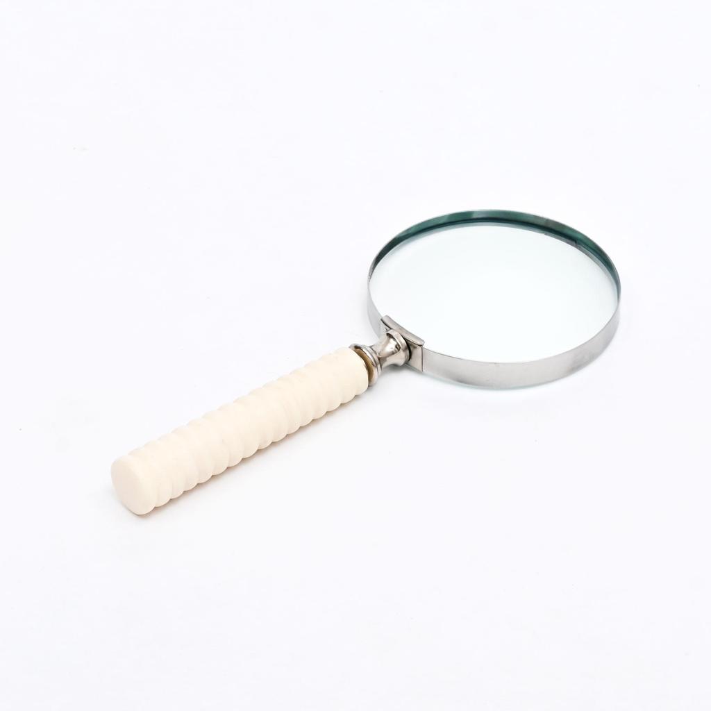 Vintage Style Magnifying Glass With Carved Resin Handle